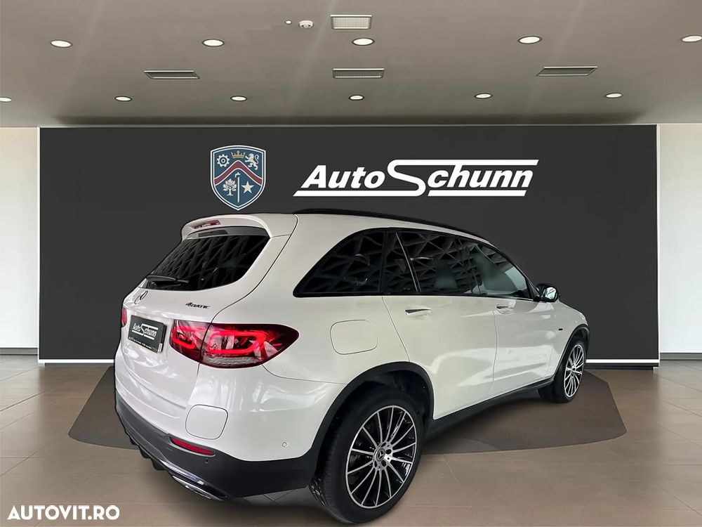 Mercedes-Benz GLC 300 e 4Matic 9G-TRONIC AMG Line - 3
