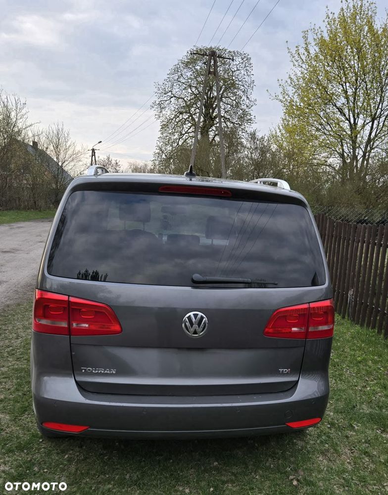 Volkswagen Touran - 2