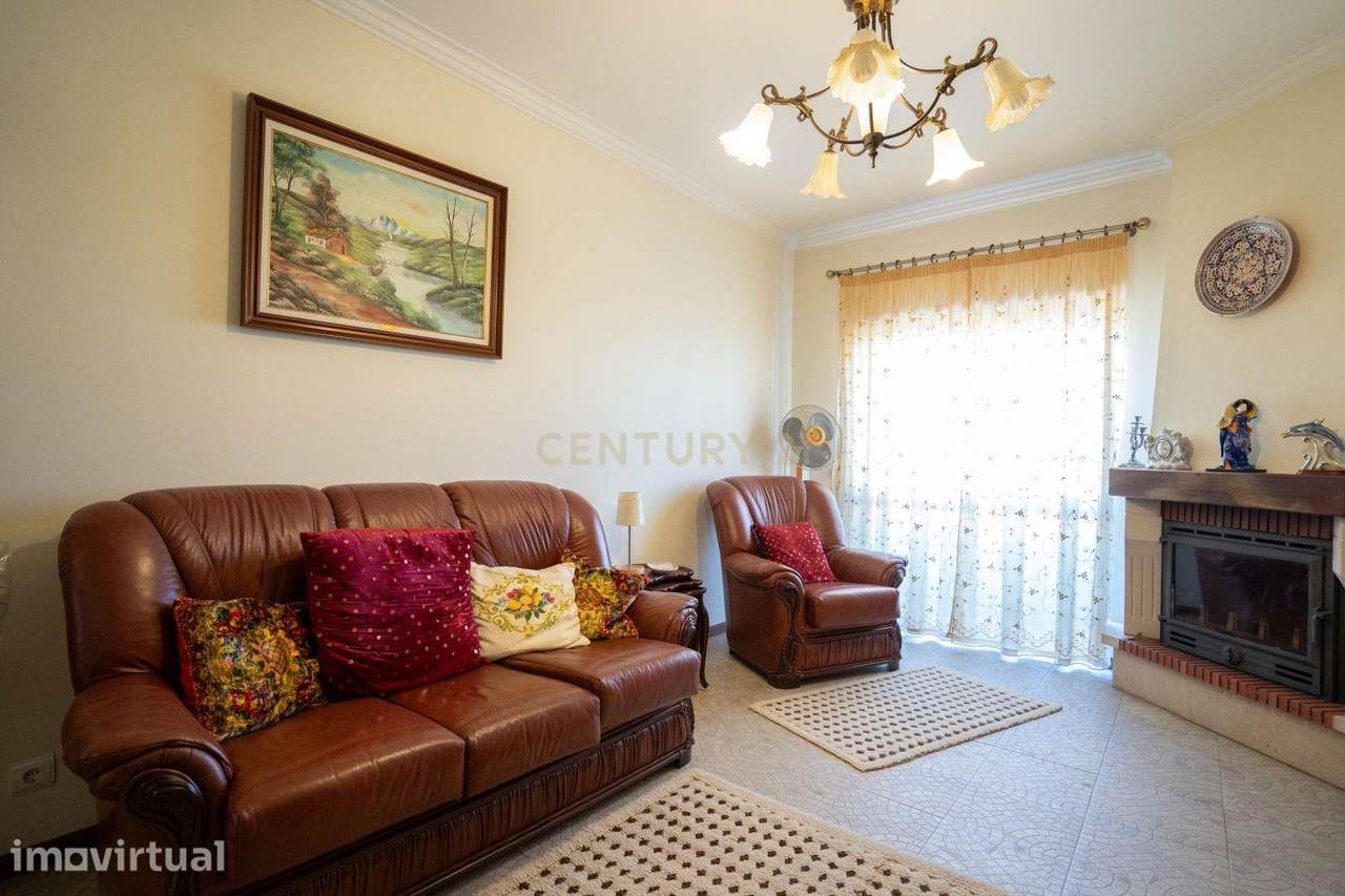 Apartamento T3 Implex  Mobilado no Centro de Serpins - Grande imagem: 4/43