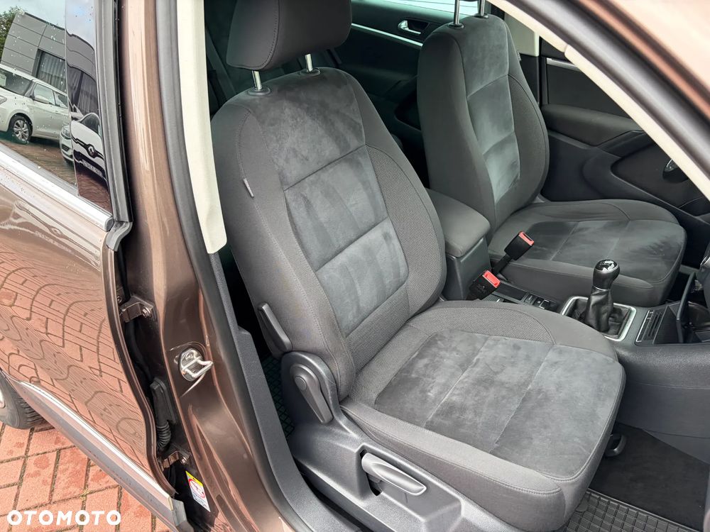 Volkswagen Tiguan 2.0 TDI DPF 4Motion BlueMotion Technology Sport & Style - 16