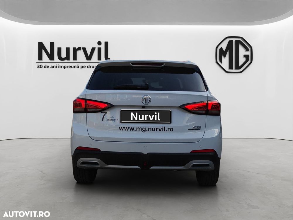 MG ZS HEV - 8