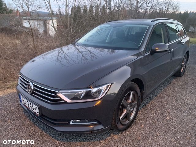 Volkswagen Passat - 22