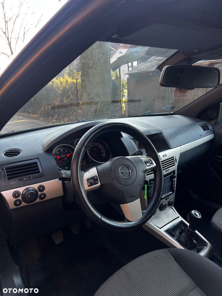 Opel Astra 1.6 Enjoy - 13