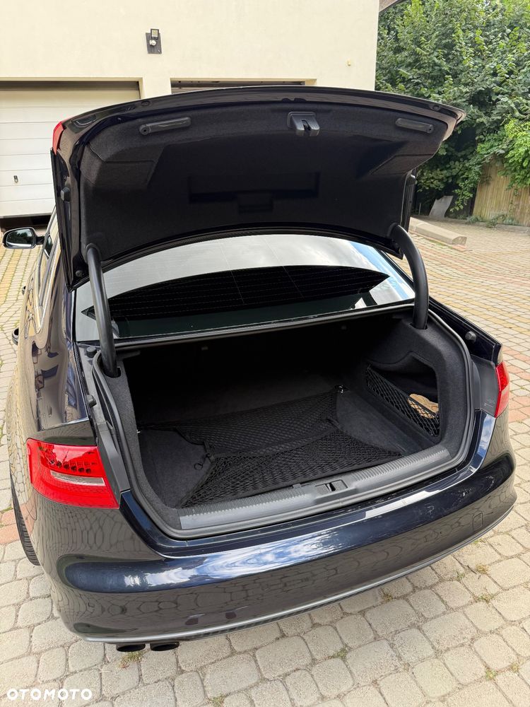 Audi A4 Limousine - 21