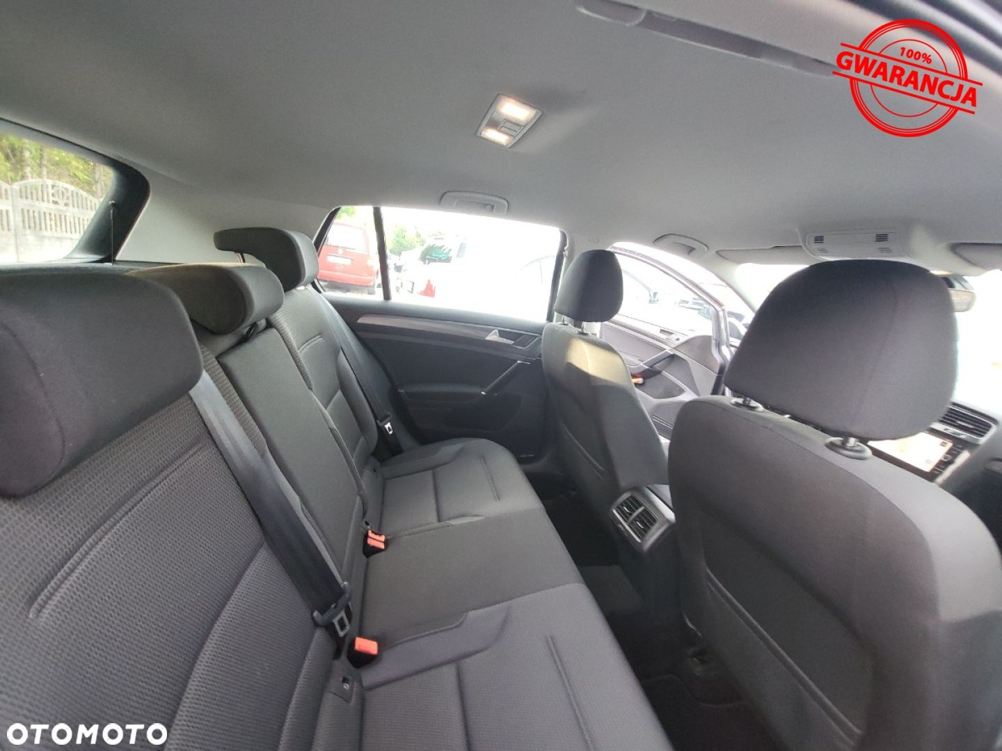 Volkswagen Golf - 25