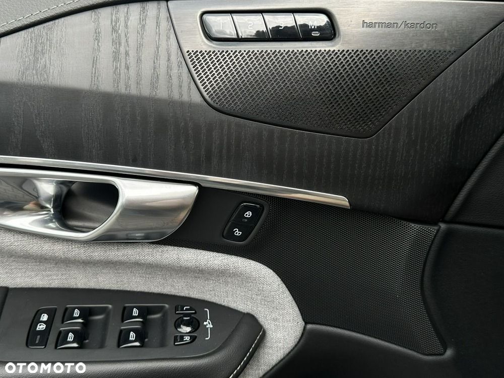 Volvo XC 90 - 38