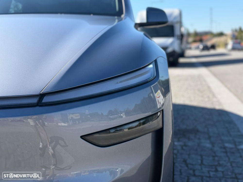 Tesla Model Y Long Range Tração Integral - 18