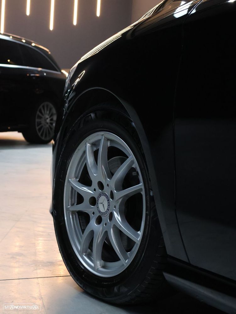 Mercedes-Benz CLA 180 d Shooting Brake Urban - 11