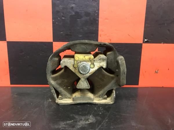 Apoio Motor Direito Mercedes-Benz Vito Caixa (638) - 2