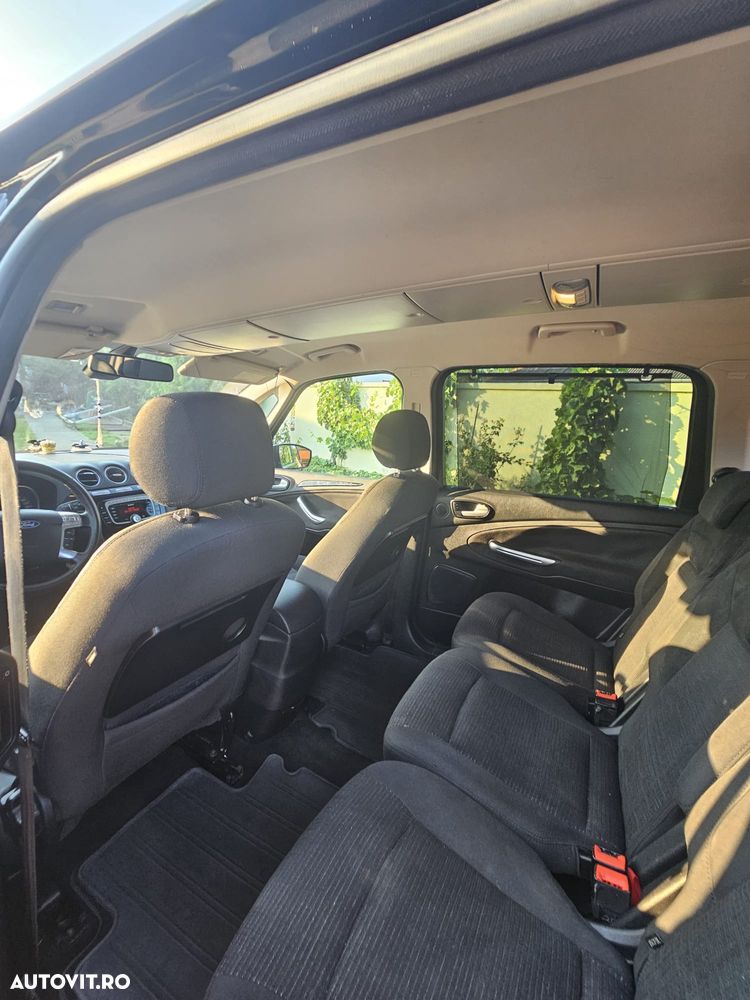 Ford Galaxy - 14
