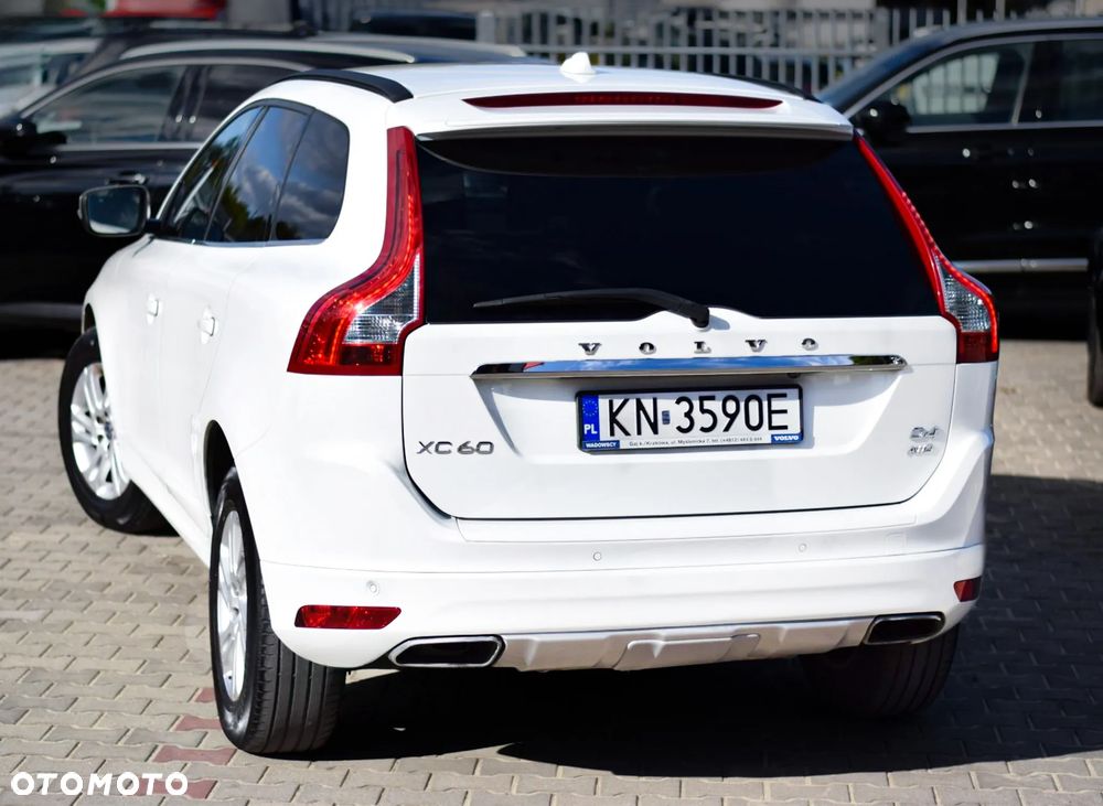 Volvo XC 60 D4 AWD Momentum - 36