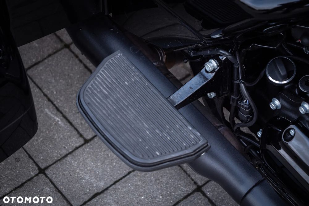 Harley-Davidson Trike Freewheeler - 24