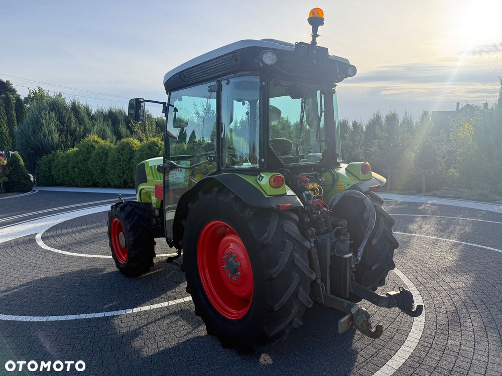 Claas Nexos 240F - 7