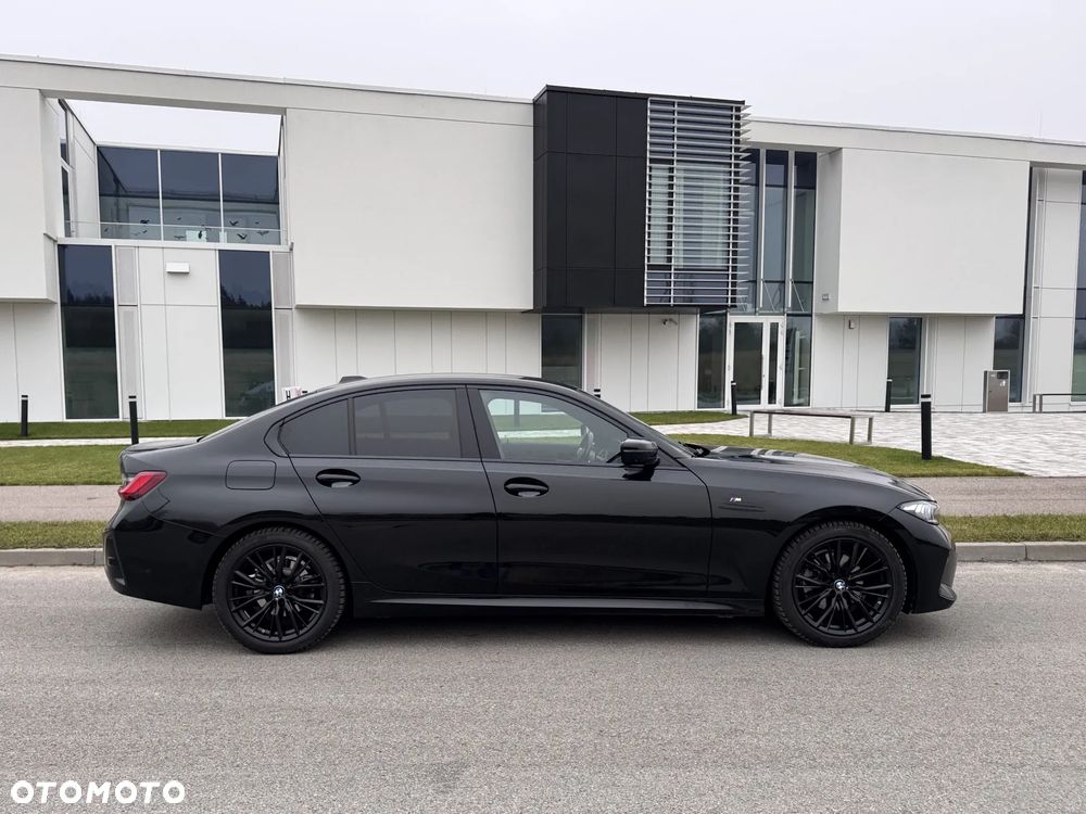 BMW Seria 3 320d xDrive mHEV M Sport - 2
