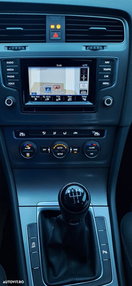 Volkswagen Golf 1.2 TSI BlueMotion Technology Team - 10