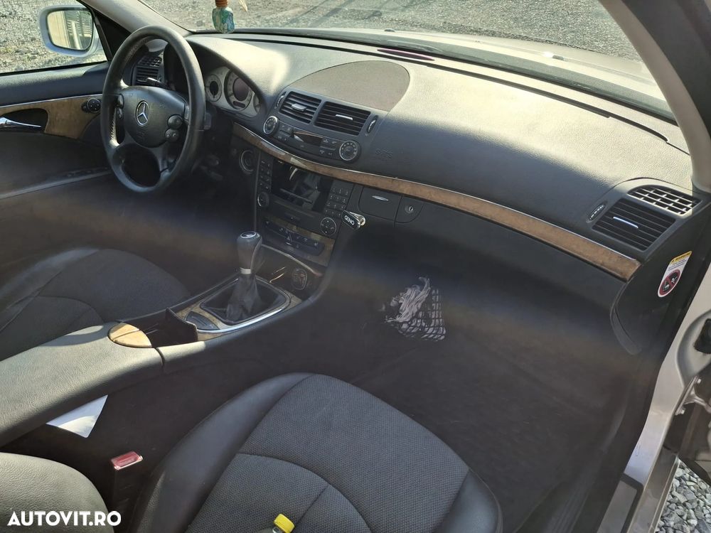 Mercedes-Benz E - 10