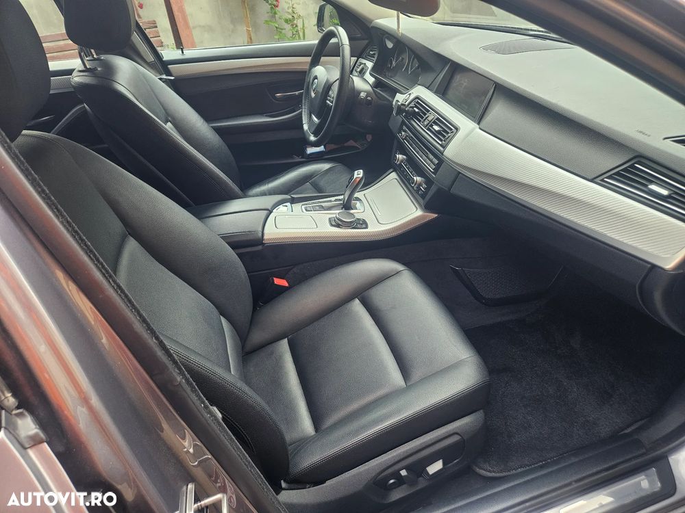 BMW Seria 5 520d AT - 11