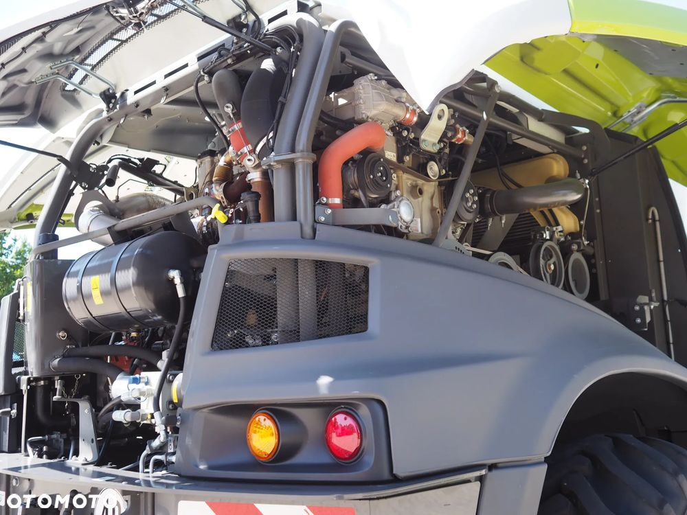 Claas Jaguar 860 4WD - 12