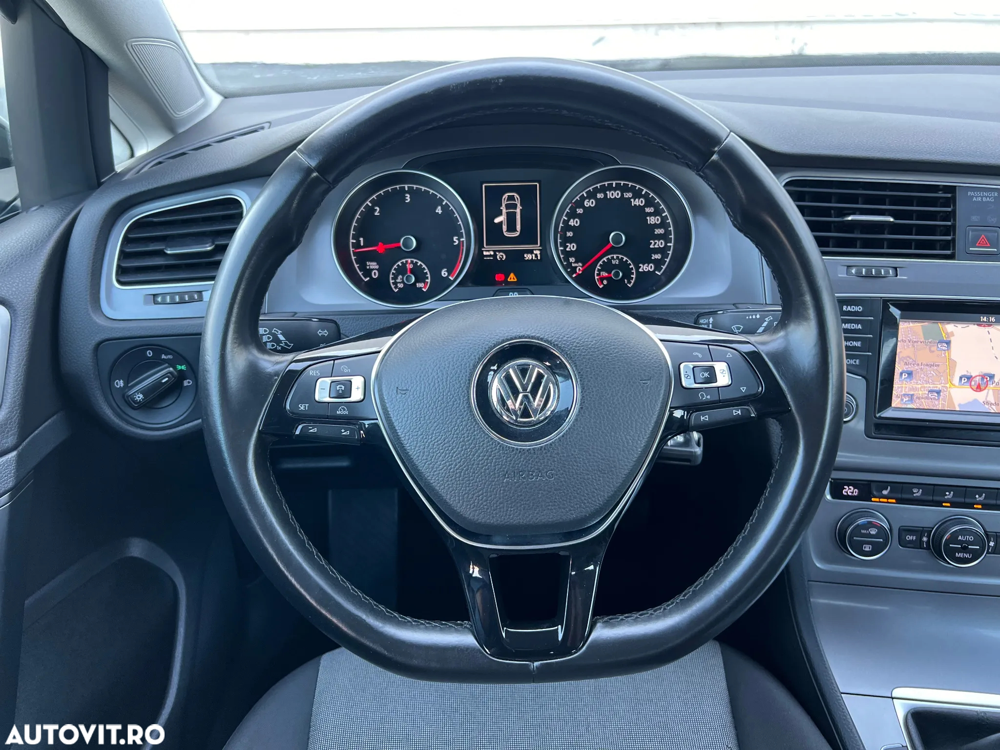 Volkswagen Golf 1.6 TDI BlueMotion Trendline - 22