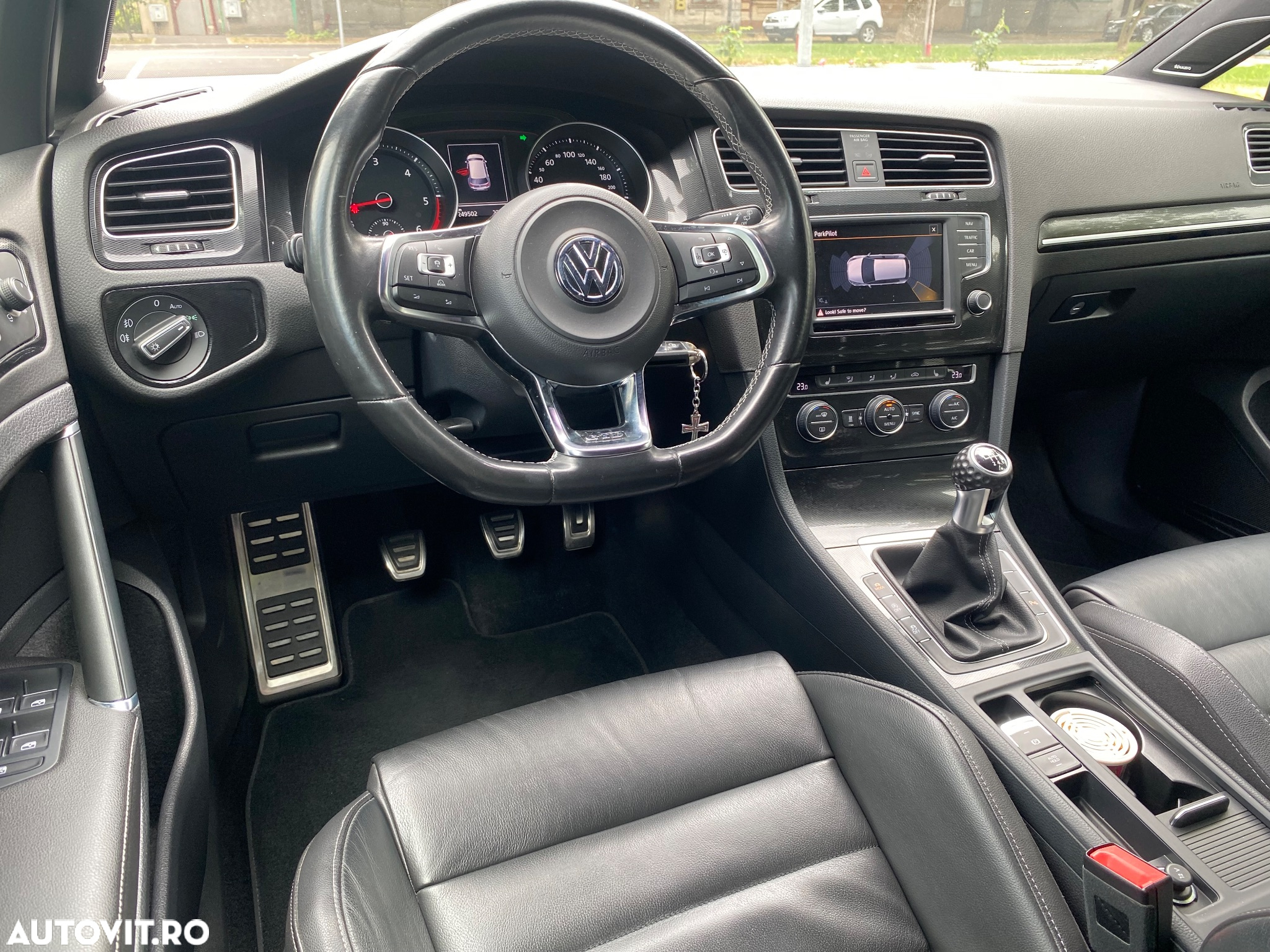 Volkswagen Golf 2.0 TDI DPF BMT GTD - 12