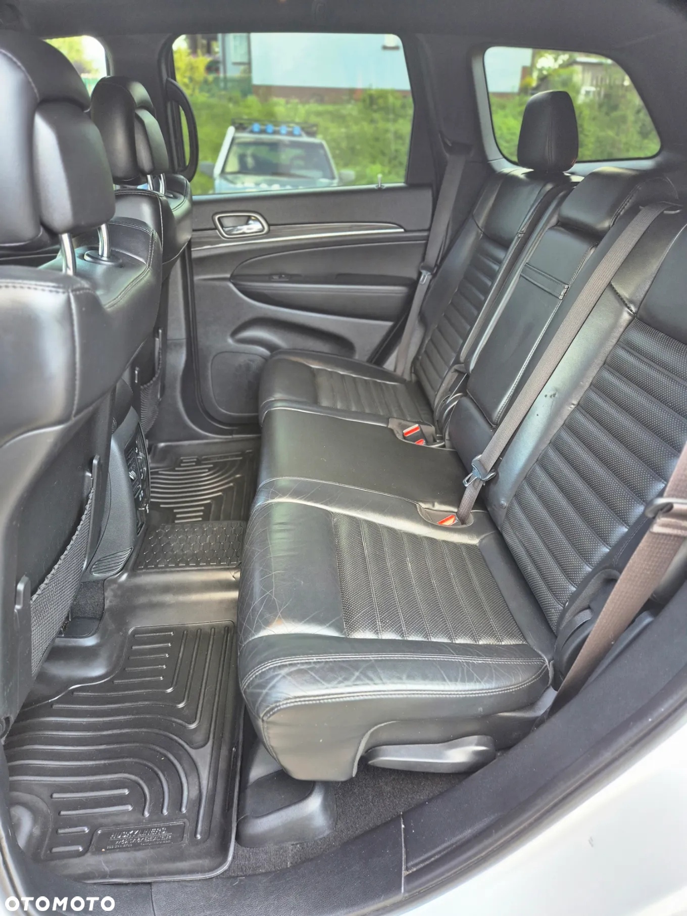 Jeep Grand Cherokee - 35