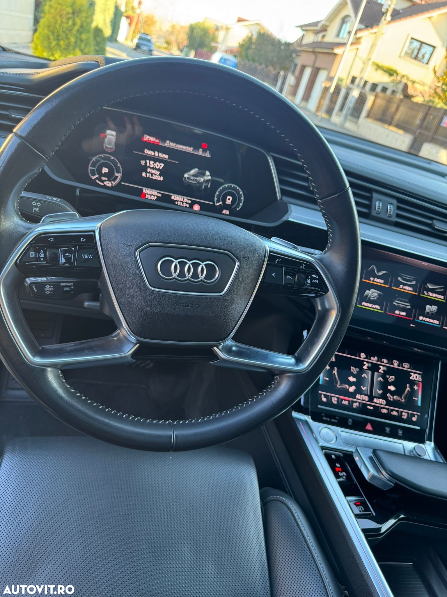 Audi e-tron quattro S - 16