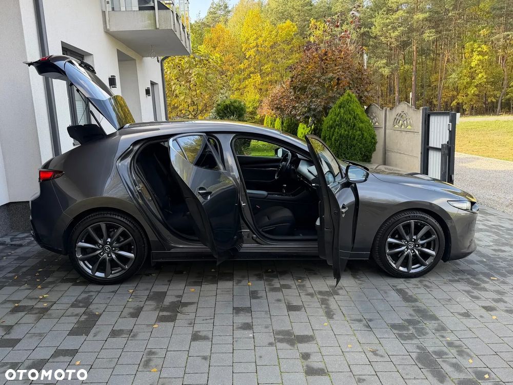 Mazda 3 2.0 mHEV Hikari - 18