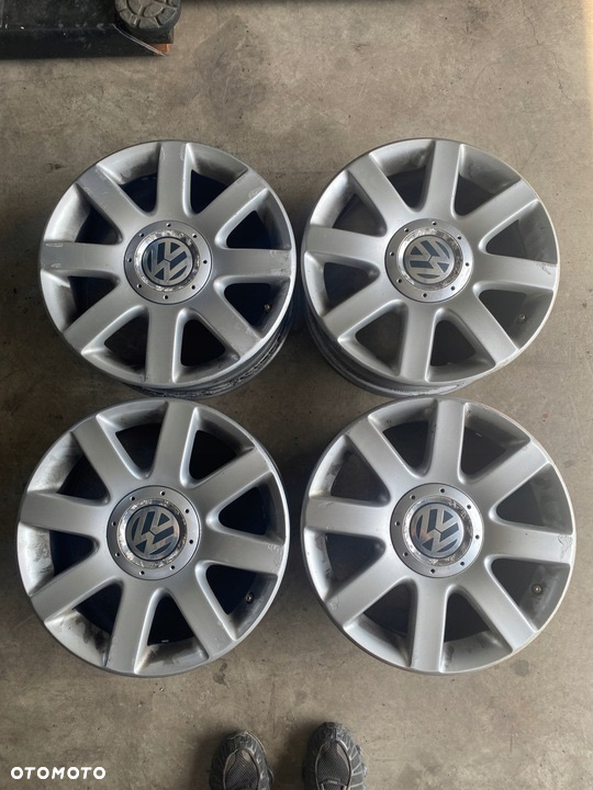 Volkswagen Passat 1.9 TDI 4Mot Highline - 17