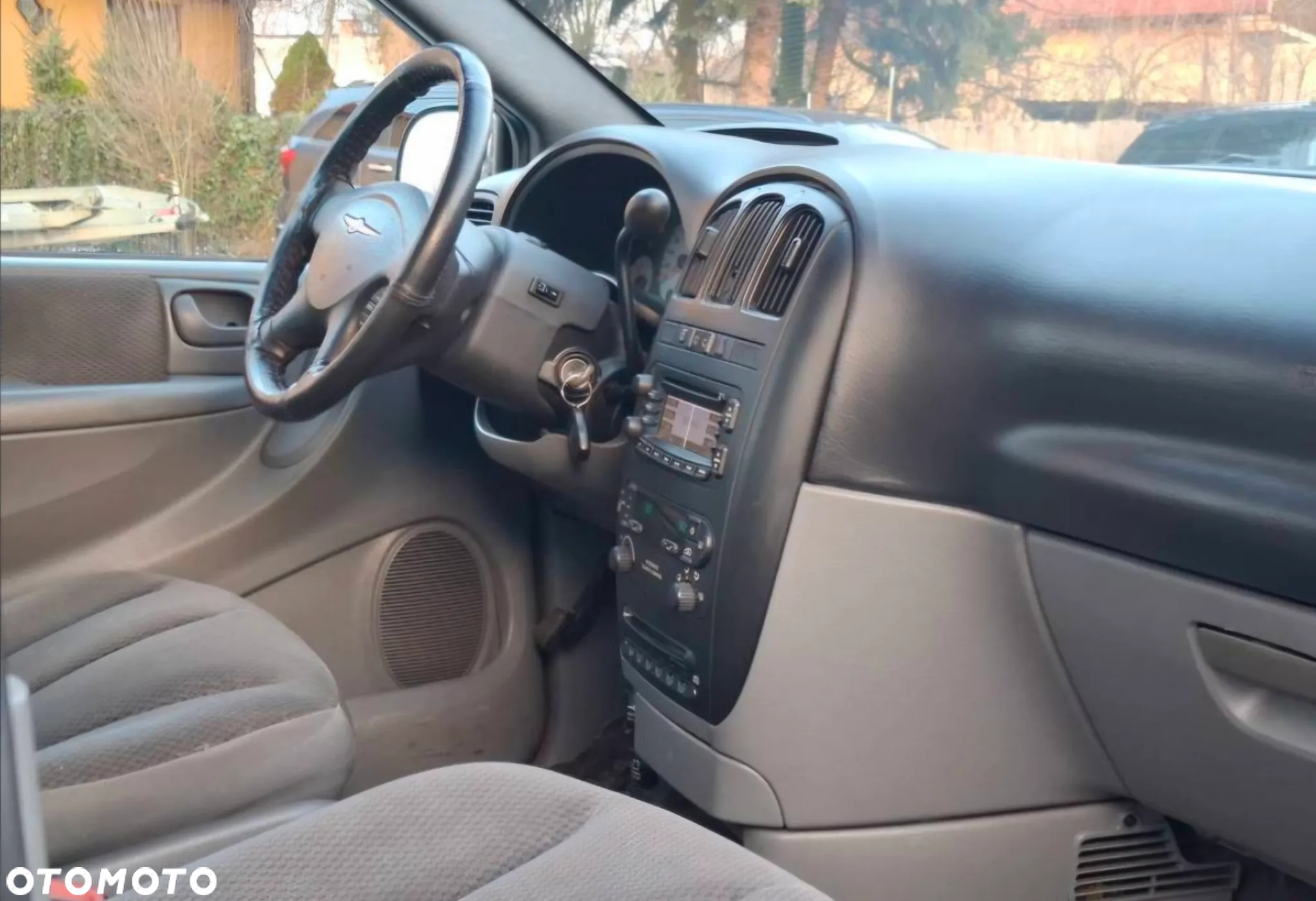 Chrysler Voyager 3.3 LX - 9