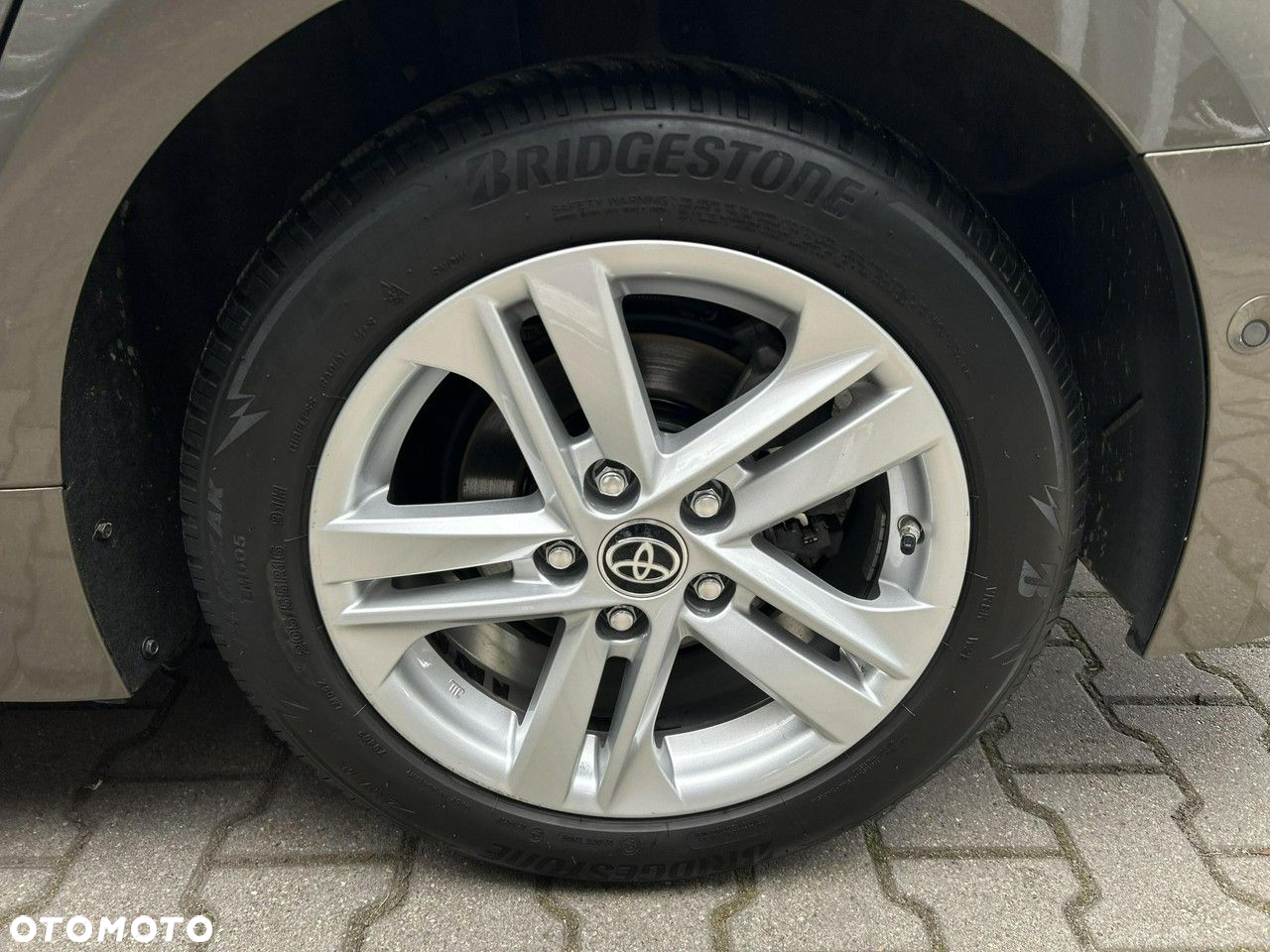 Toyota Corolla - 32