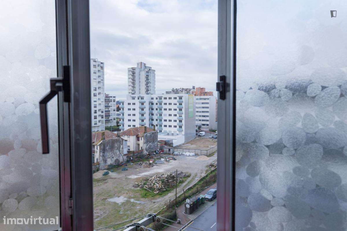 Quarto - localizado em Paranhos Porto - Grande imagem: 4/28