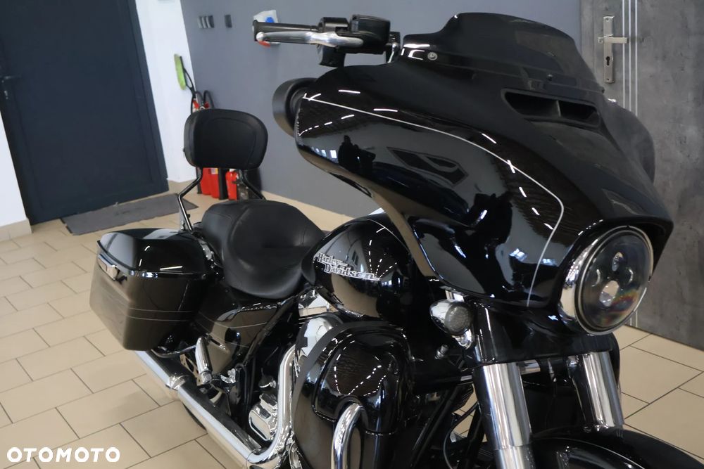 Harley-Davidson Touring Street Glide - 1