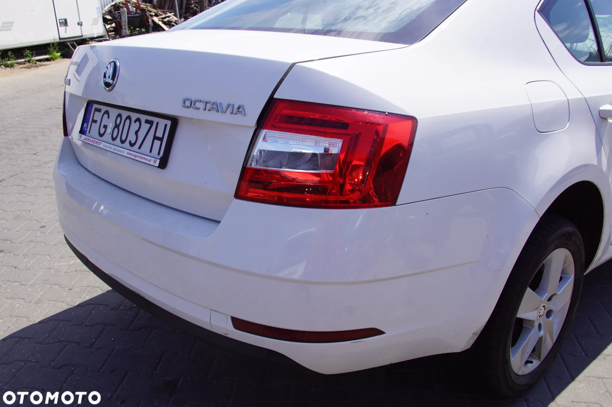 POJAZD NA CZĘŚCI KASACJA SZROT TEL 692324777 Skoda Octavia 3 2.0 tdi crmb 150 kod lakieru LF9E skrzynia pgt hatchback felga amortyzator wtryskiwacz drzwi klapa lampa ćwiartka próg słupek - 15