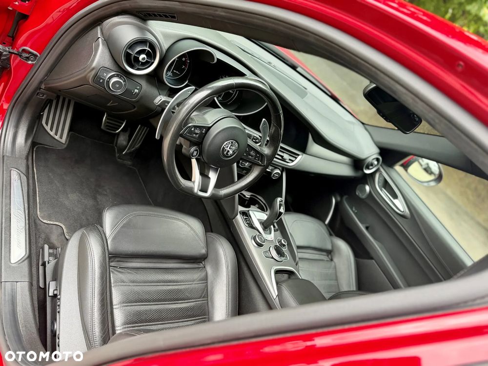 Alfa Romeo Giulia 2.0 Turbo Veloce Q4 - 15