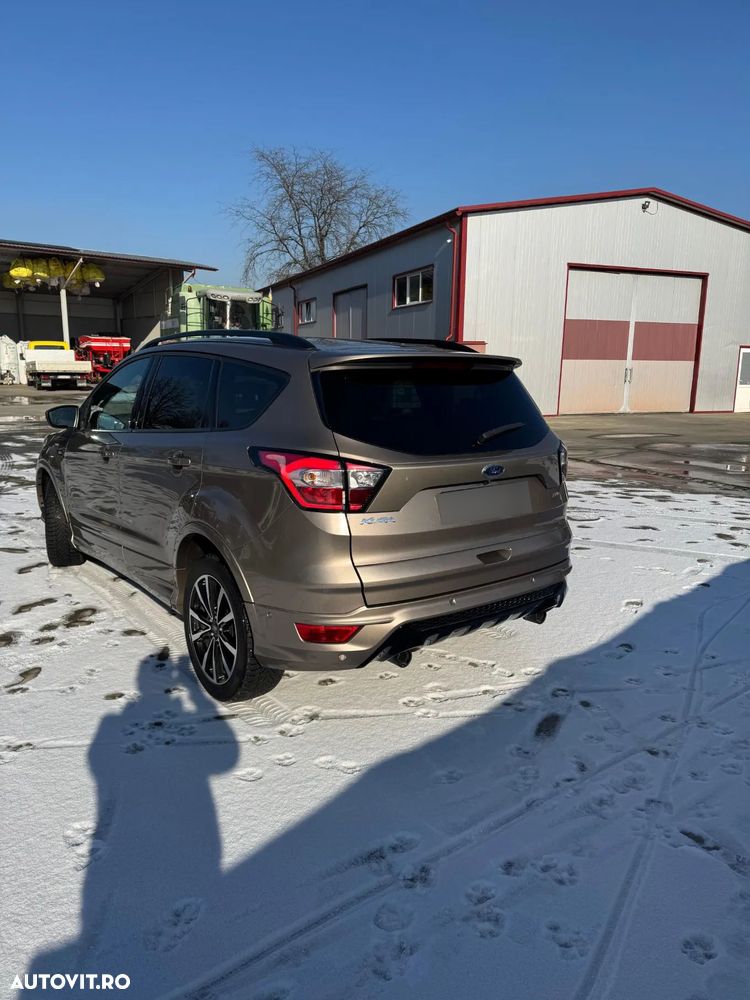 Ford Kuga - 2