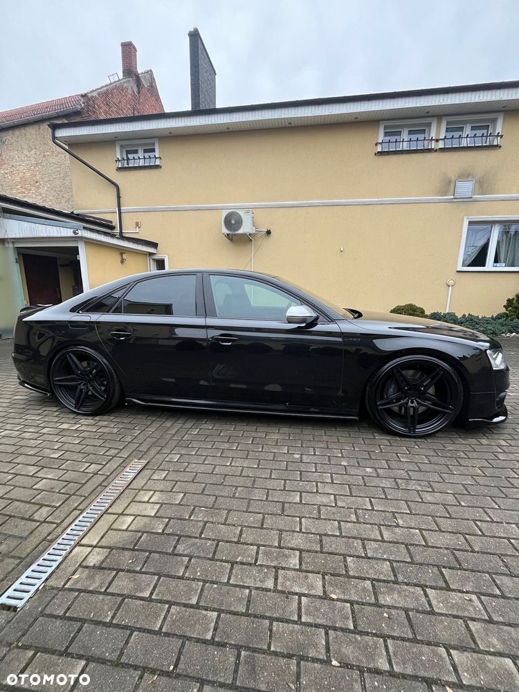 Audi S8 - 39