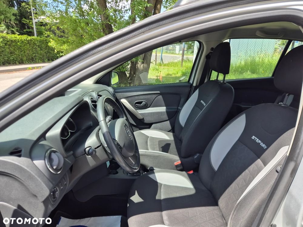 Dacia Sandero Stepway TCe 90 (S&S) Celebration - 12