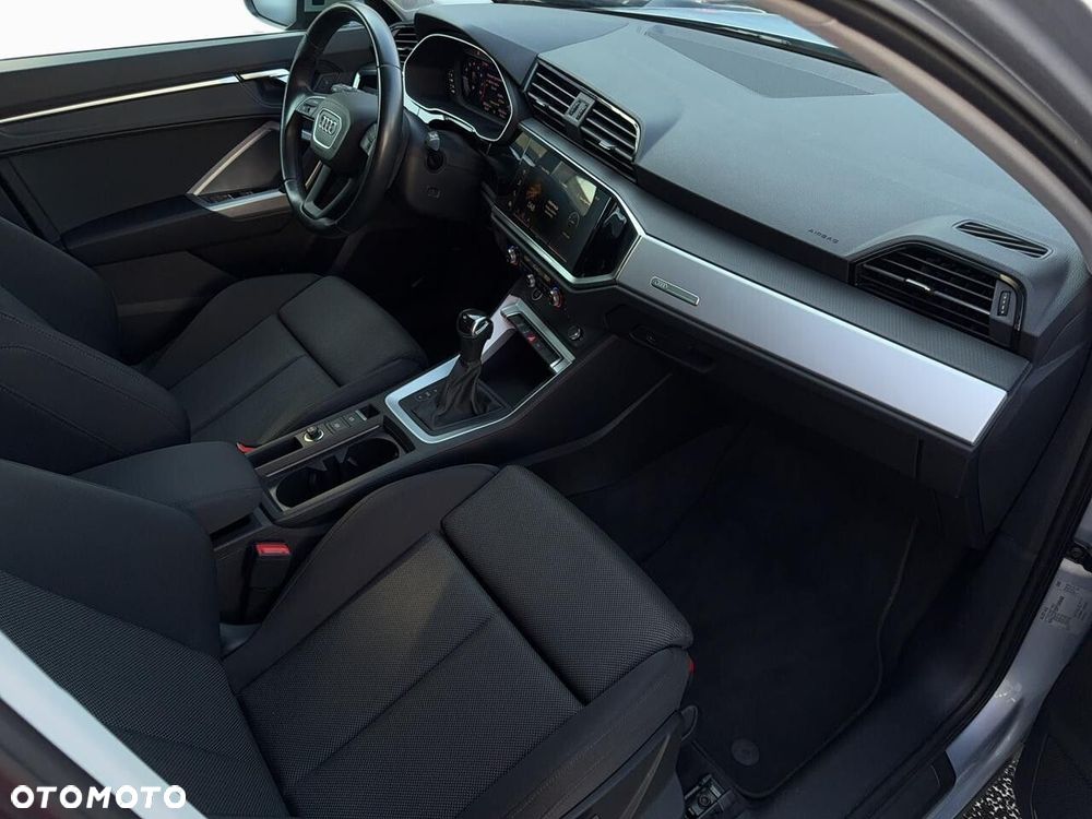 Audi Q3 - 18