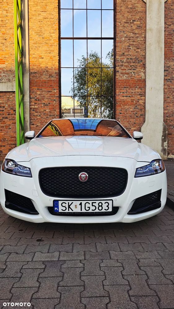 Jaguar XF 2.0 T Prestige - 17