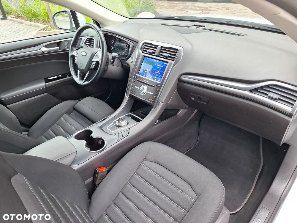 Ford Mondeo 2.0 EcoBlue Titanium - 25