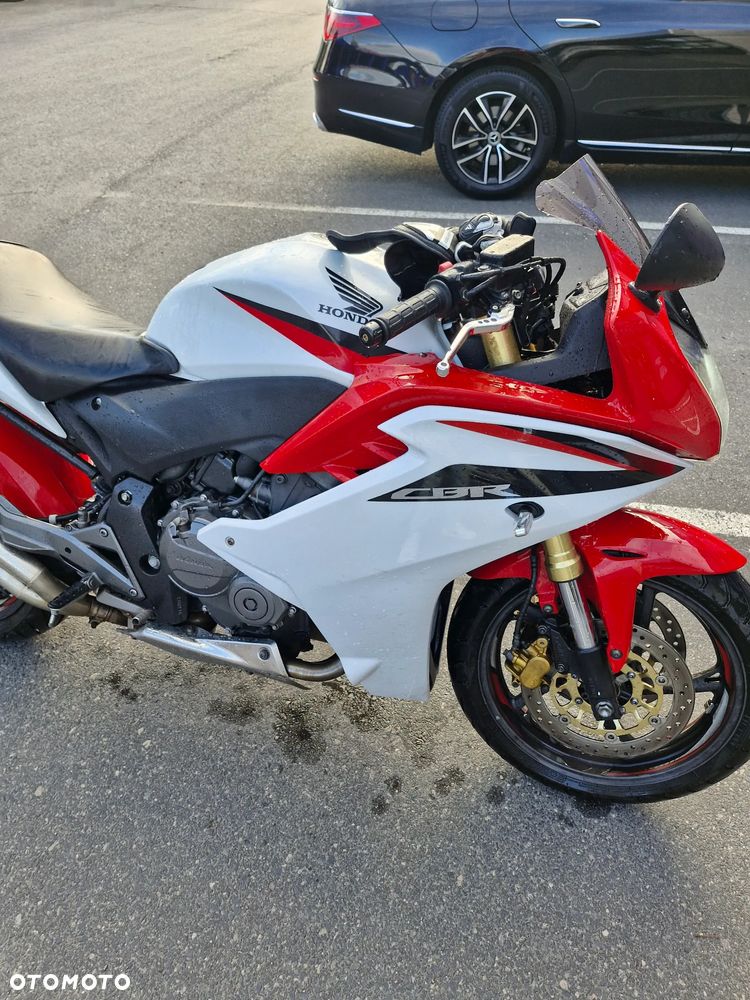 Honda CBR - 1