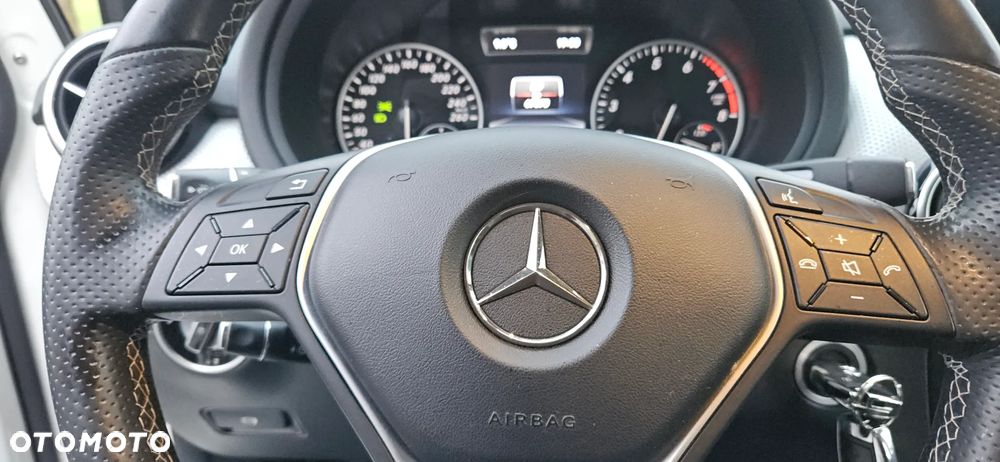 Mercedes-Benz Klasa B 200 (BlueEFFICIENCY) 7G-DCT - 30