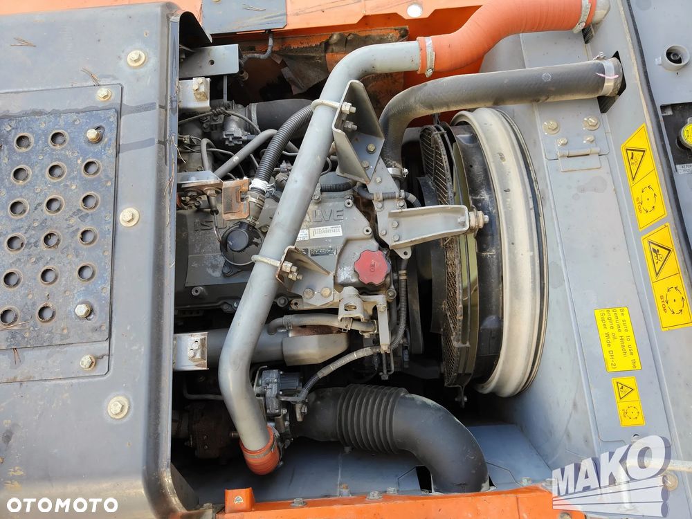 Hitachi ZX210LC-5B - 14