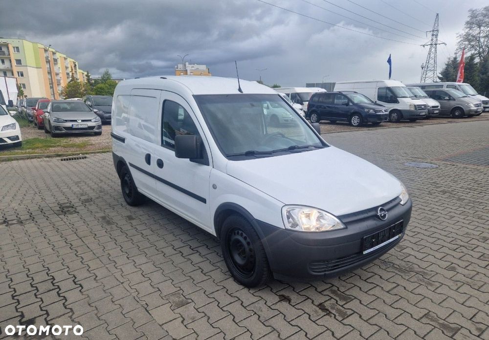 Opel COMBO - 4