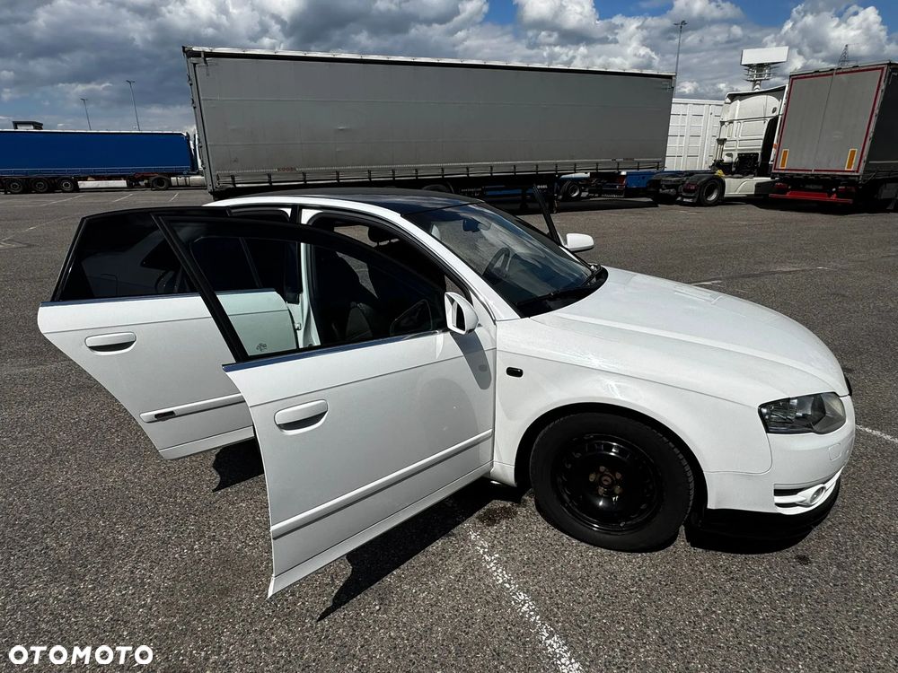 Audi A4 Limousine - 10