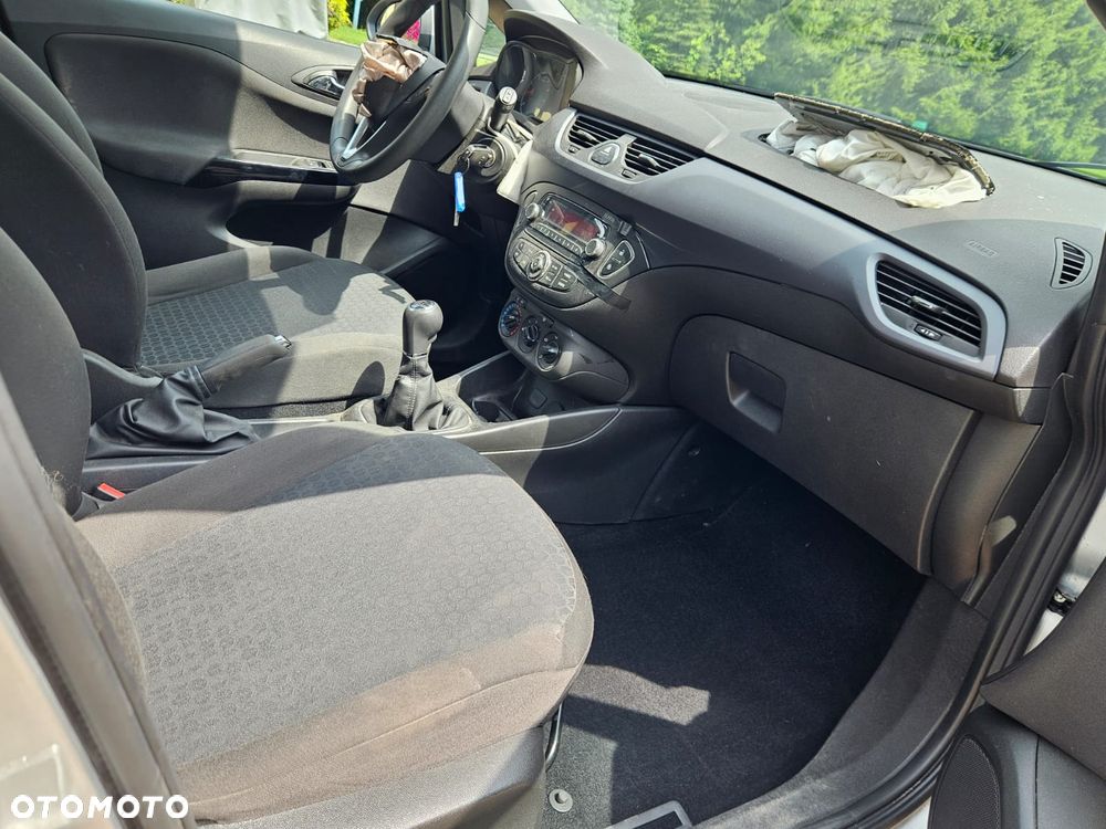 Opel Corsa 1.2 Cosmo - 24