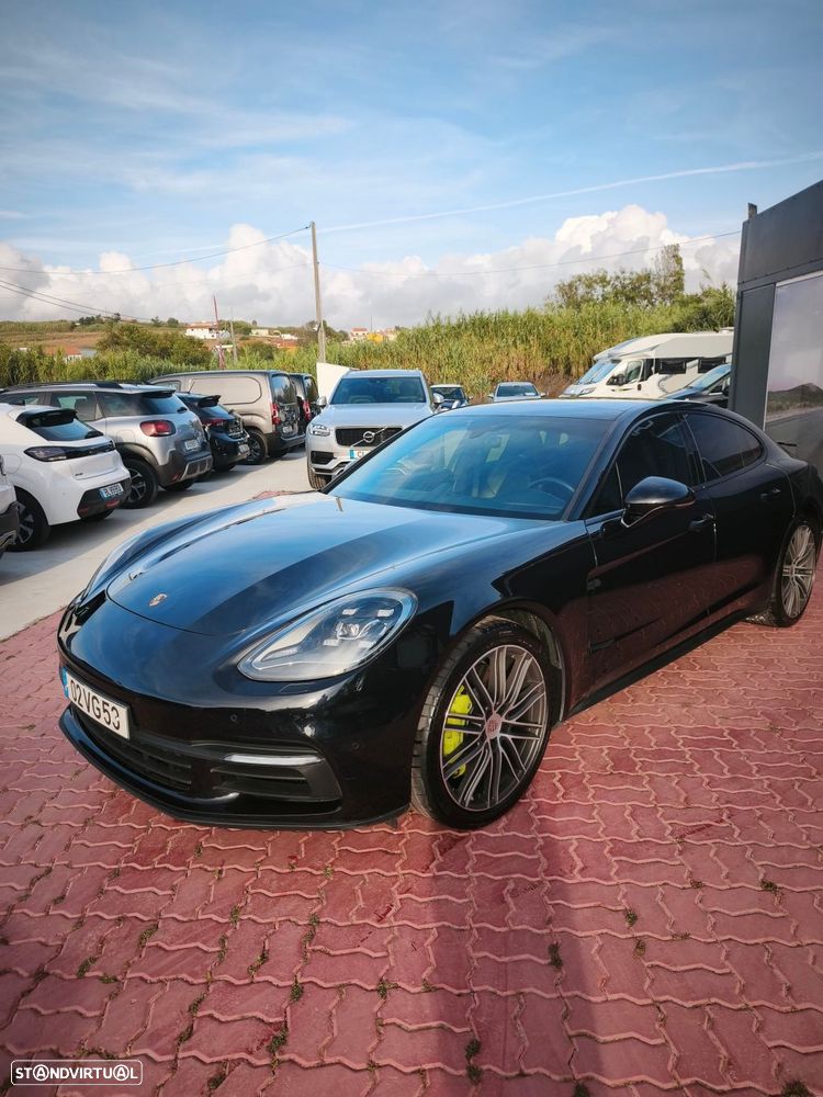 Porsche Panamera 4 E-Hybrid - 5