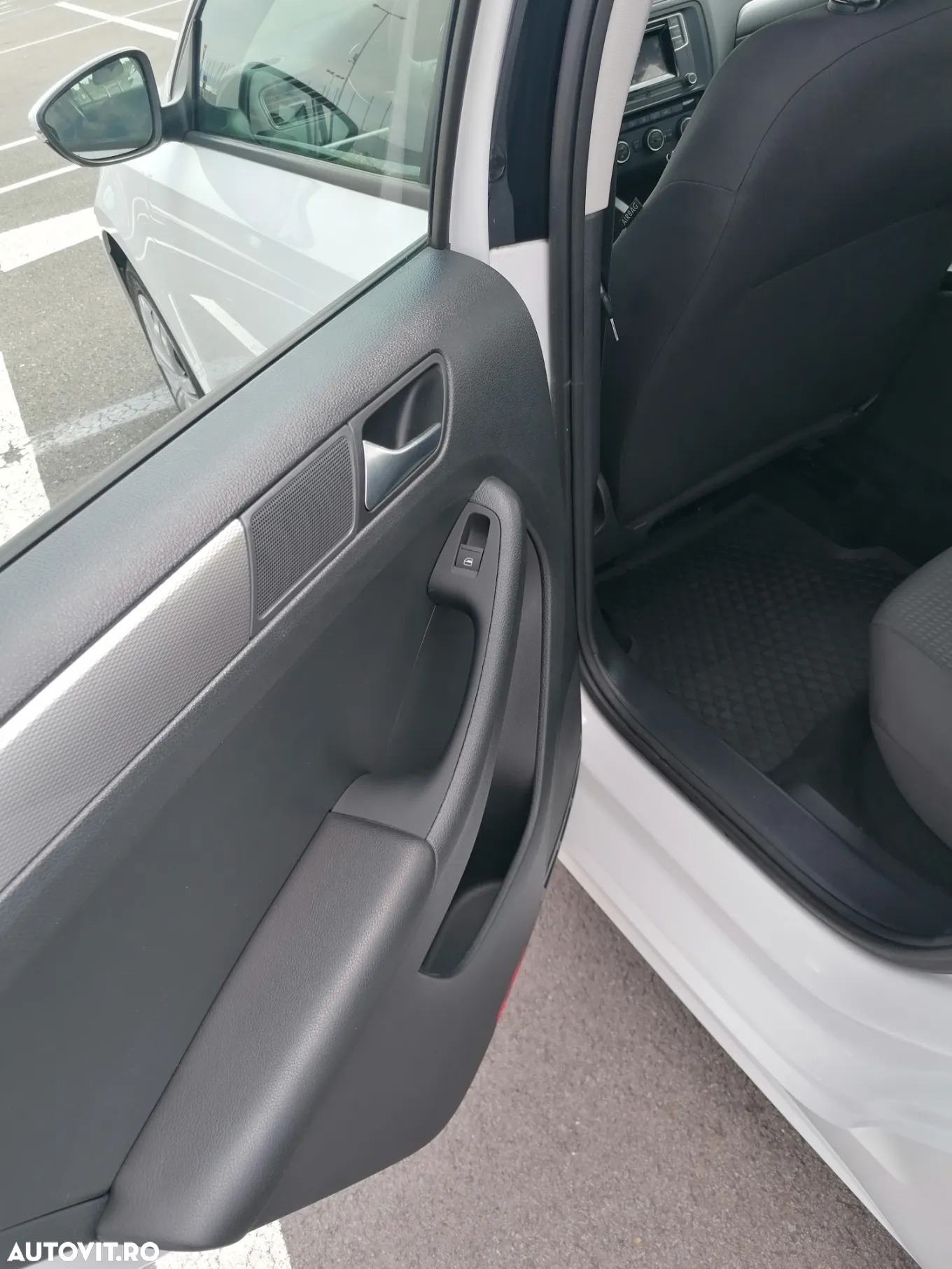 Volkswagen Jetta 1.2 TSI Comfortline - 12