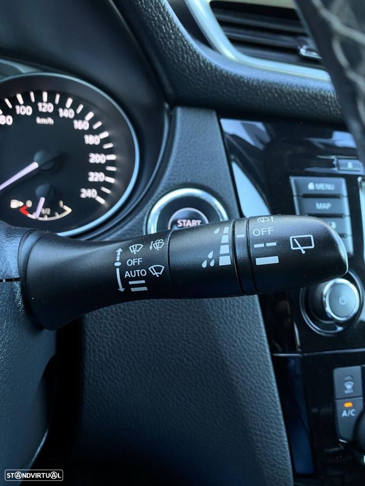 Nissan Qashqai 1.5 dCi N-Connecta J18 - 13