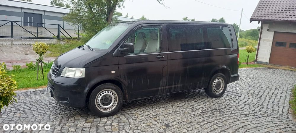 Volkswagen Caravelle - 2